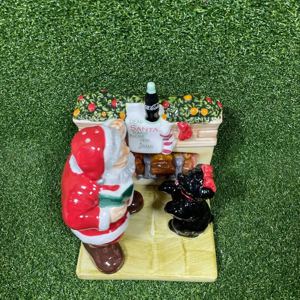 2002 Coca Cola Holiday Portraits Santa Puppy Salt Pepper Shakers Boxed